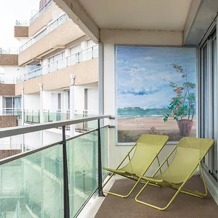 Le Crystal Apartment
