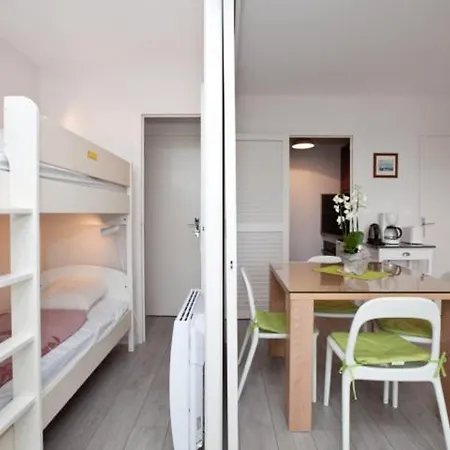 Le Crystal Apartment