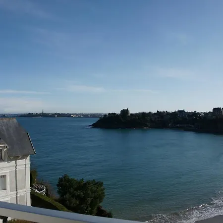 Le Crystal